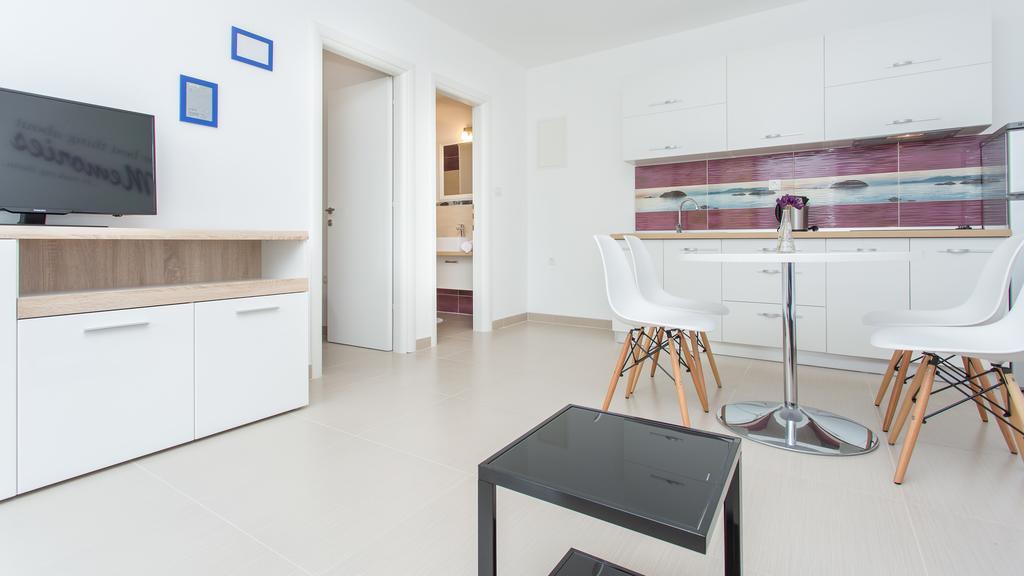 Apartments Memories Baska  Bagian luar foto