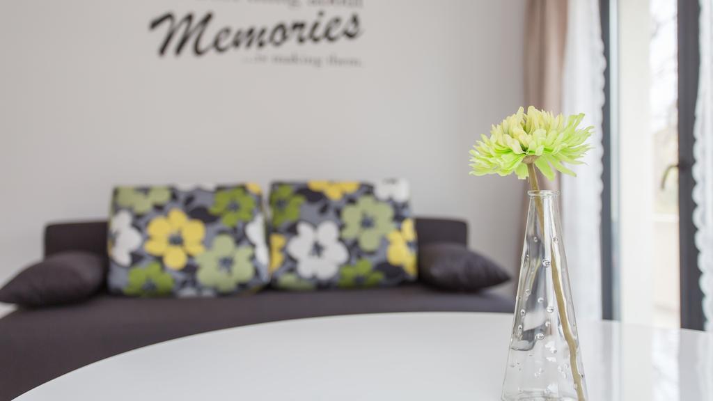 Apartments Memories Baska  Bagian luar foto